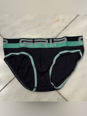 C-in2 Low-rise Mesh Briefs with Mint Trim